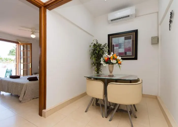 The Escape, Golf Del Sur * サンミゲル・デ・アボナ