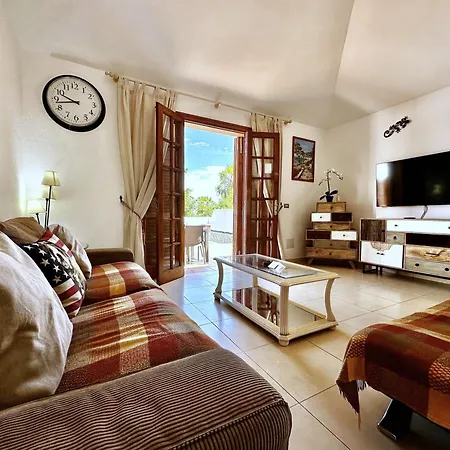 The Escape, Golf Del Sur